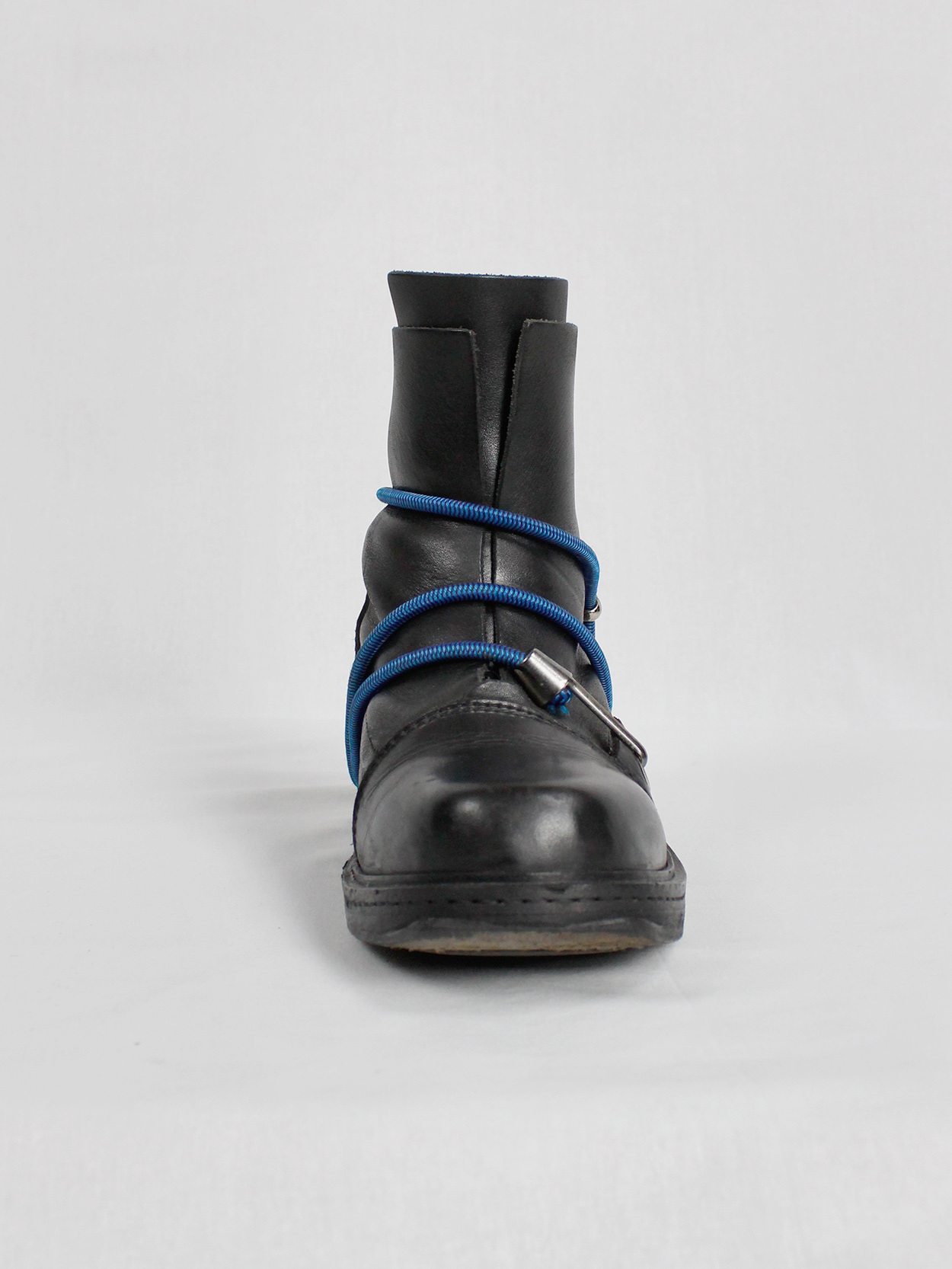Dirk Bikkembergs black mountaineering boots with metal heel and blue elastic fall 1996 (20)