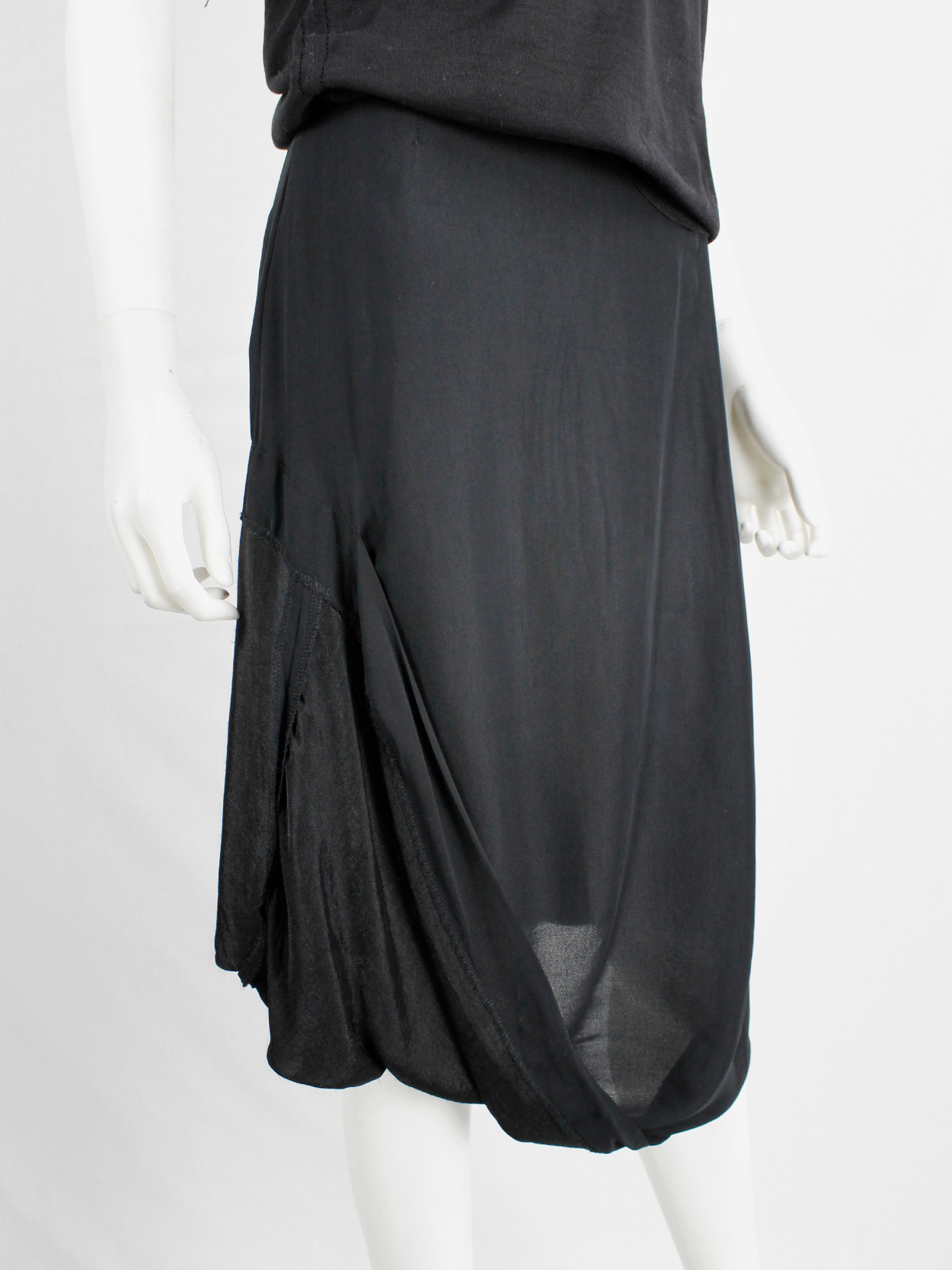 Maison Martin Margiela black partly lifted skirt with exposed lining spring 2003 (11)