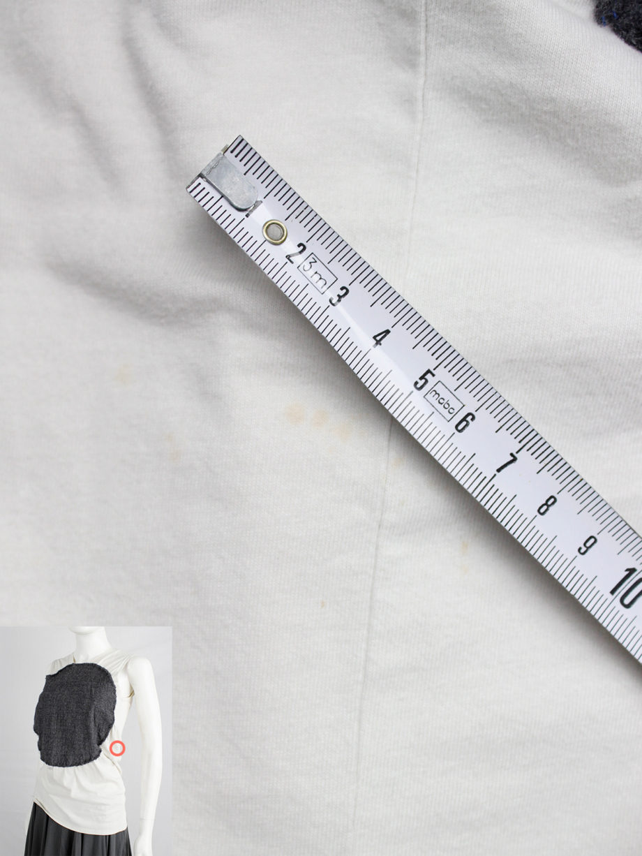 Maison Martin Margiela white sleeveless top with large grey felt circle spring 2001 (15)