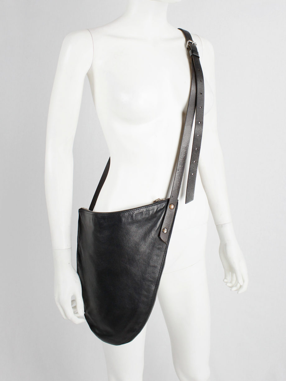 Nico Uytterhaegen black leather cross-body saddle bag (11)