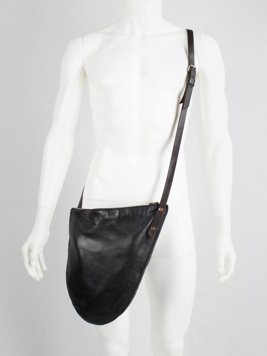 Nico Uytterhaegen black leather cross-body saddle bag (19)