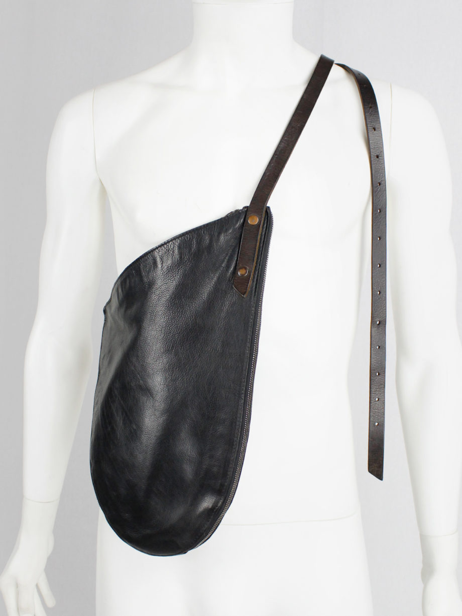 Nico Uytterhaegen black leather cross-body saddle bag (21)