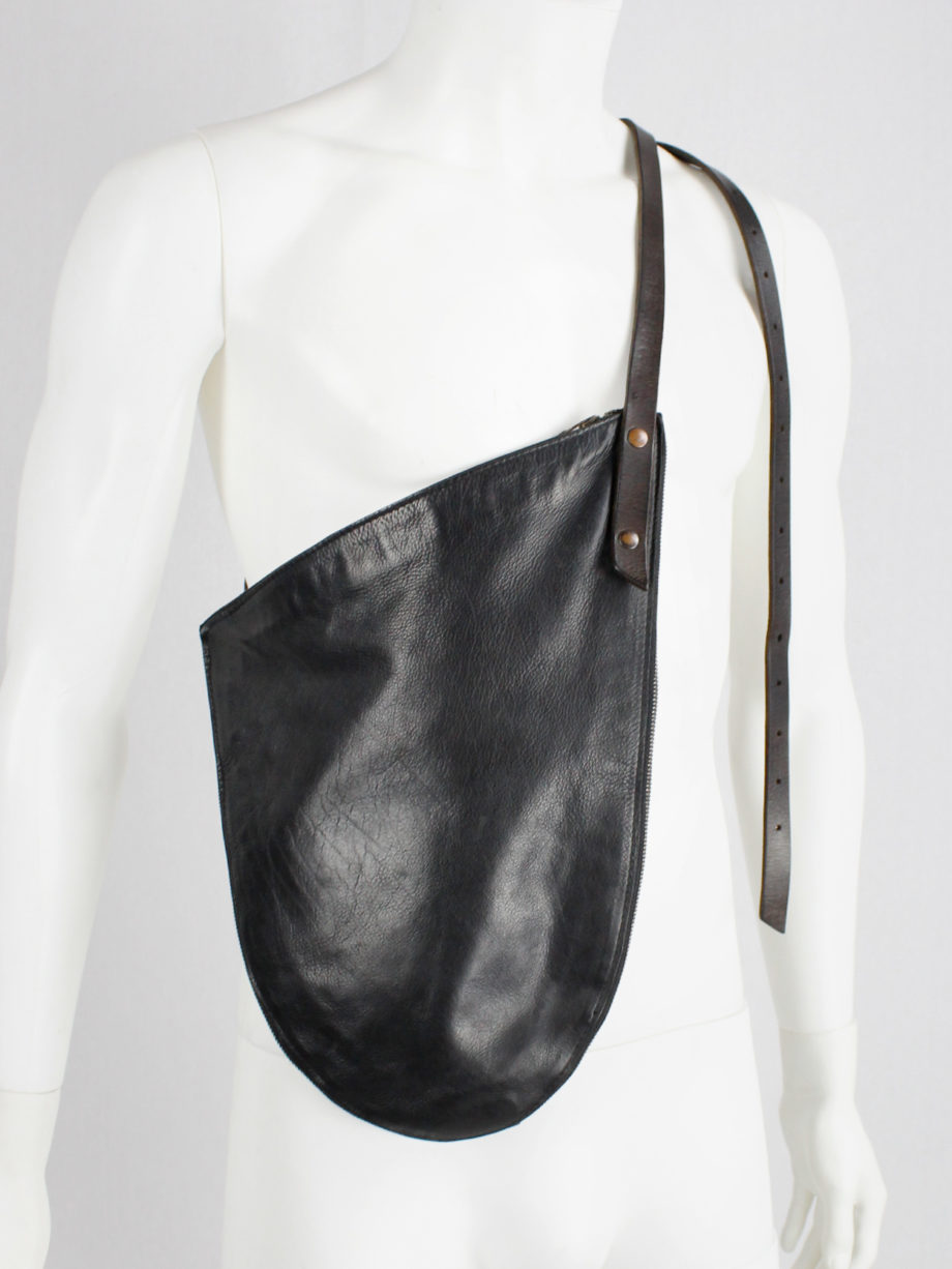 Nico Uytterhaegen black leather cross-body saddle bag (22)