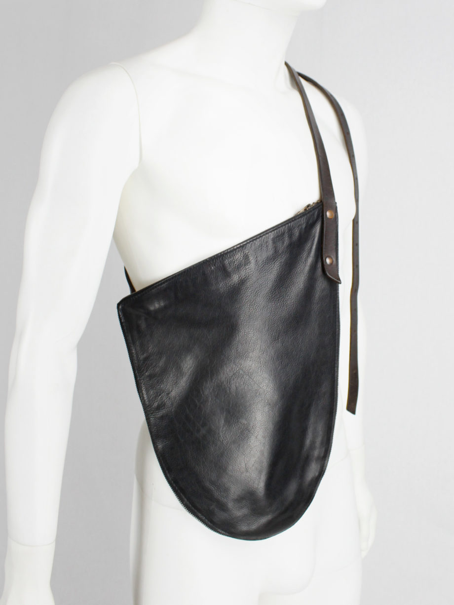 Nico Uytterhaegen black leather cross-body saddle bag (23)