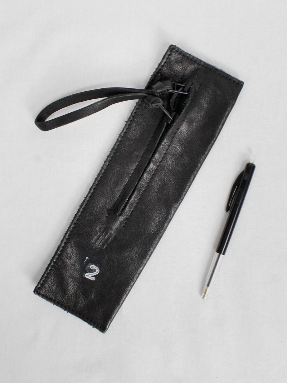 Nico Uytterhaegen black leather pouch with double zipper strap (12)