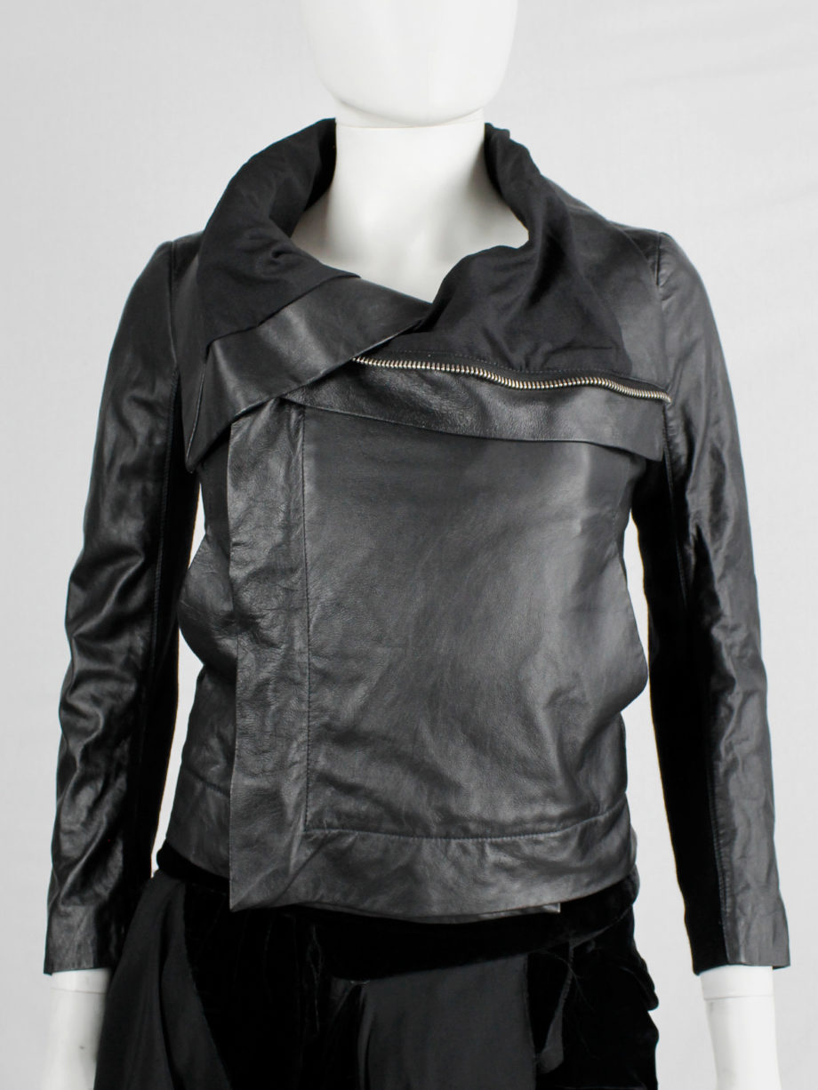 Rick Owens black leather classic biker jacket with standing neckline and cropped sleeve (19)