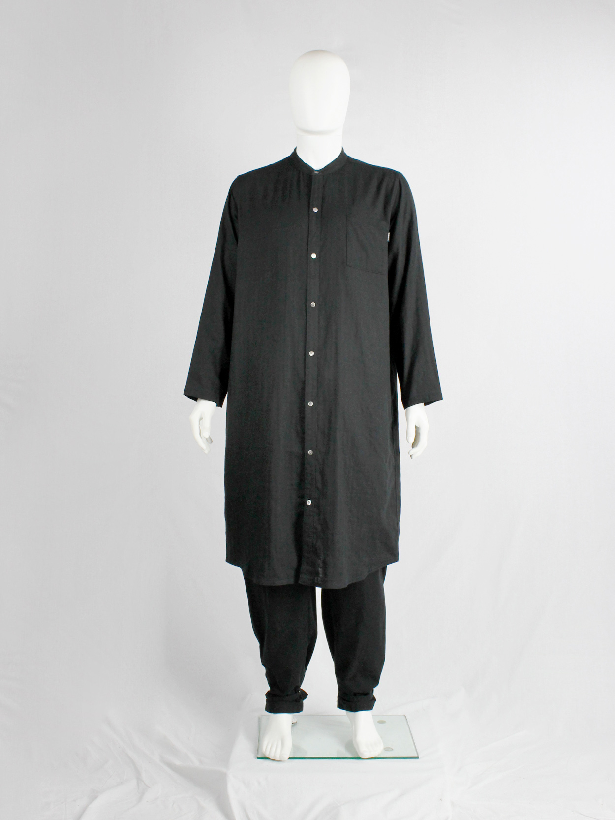 Y's for living black extra long minimalist shirt with contrasting white ...