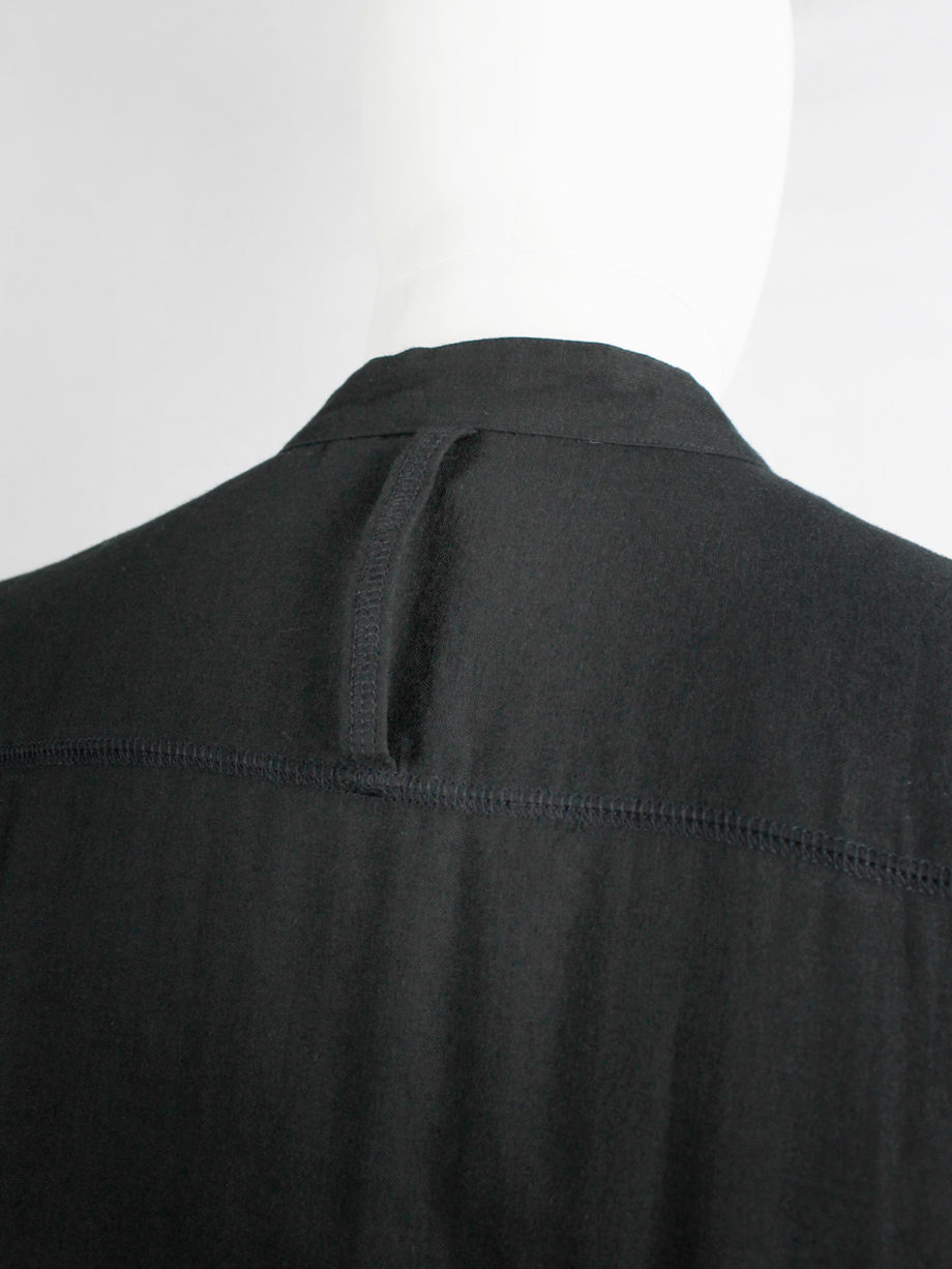 Y’s for living black extra long minimalist shirt with contrasting white buttons (14)
