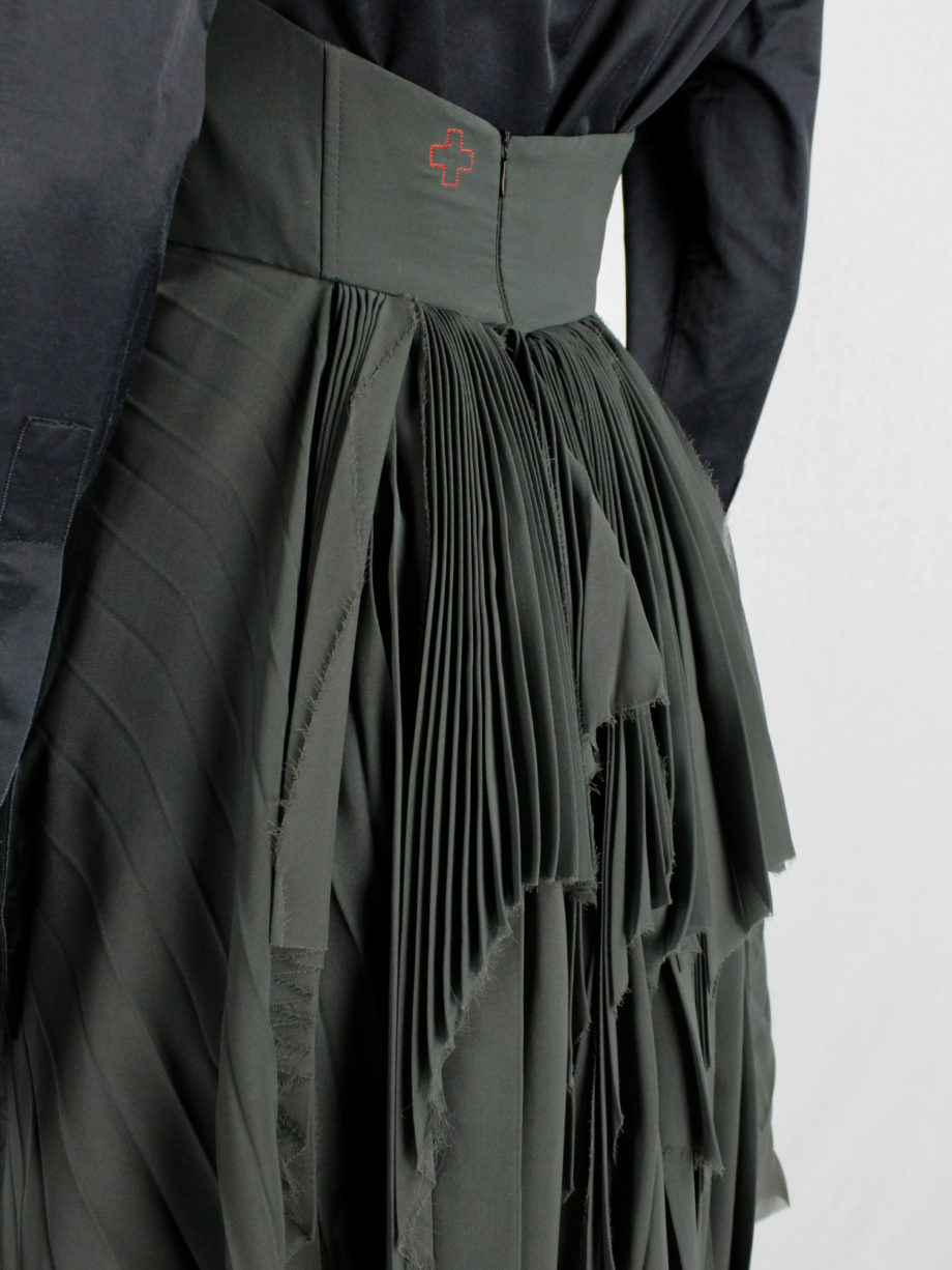 af Vandevorst forest green pleated bustier with layered pleated skirt fall 2011 (20)