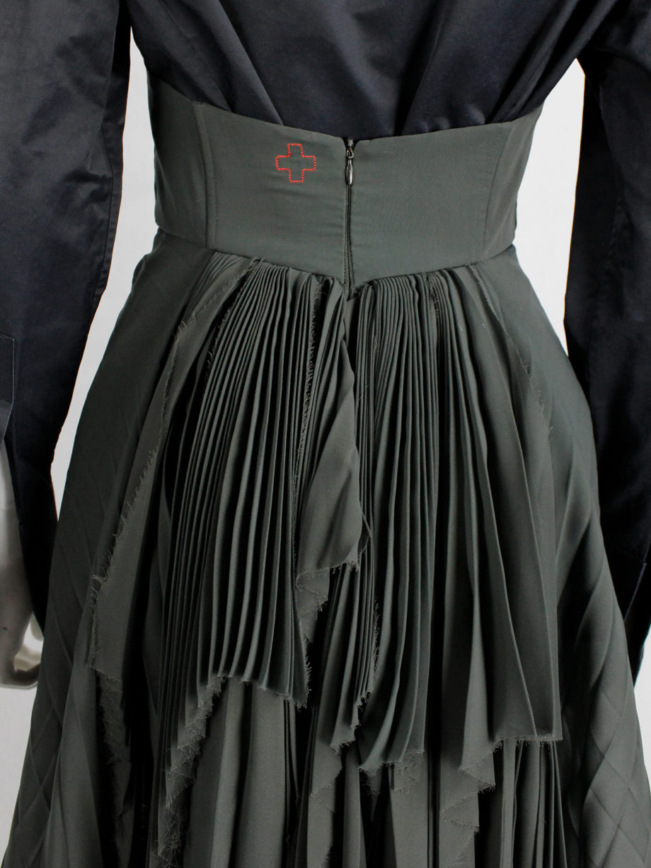 af Vandevorst forest green pleated bustier with layered pleated skirt fall 2011 (24)