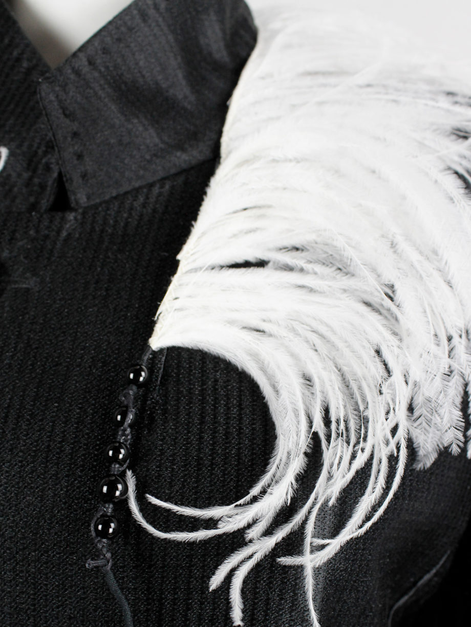 vintage Ann Demeulemeester white ostrich feather collar or necklace runway spring 2018 (12)