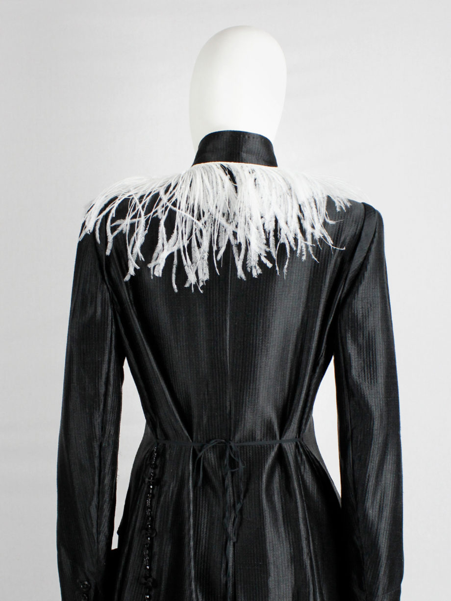vintage Ann Demeulemeester white ostrich feather collar or necklace runway spring 2018 (13)