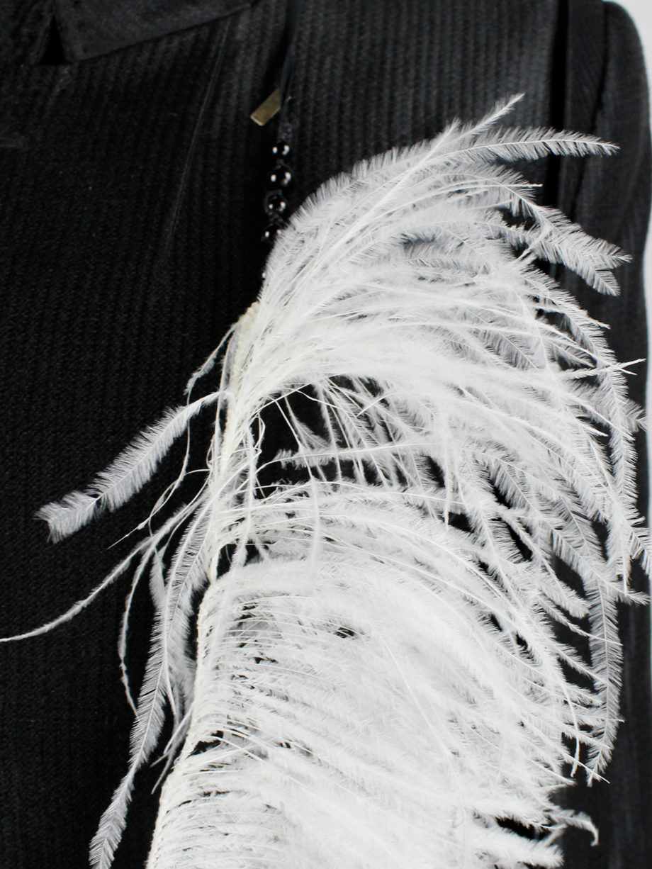 vintage Ann Demeulemeester white ostrich feather collar or necklace runway spring 2018 (19)