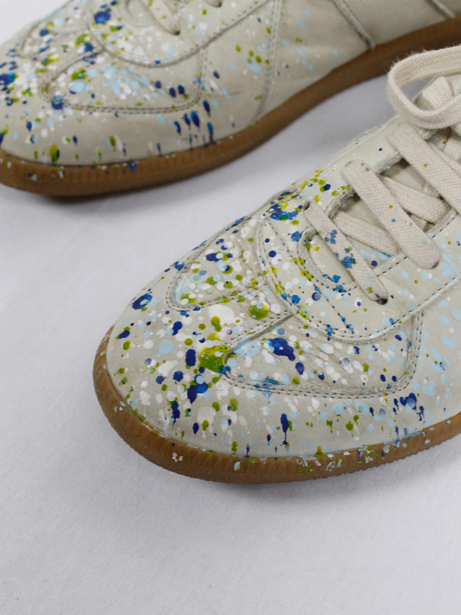 vintage Maison Martin Margiela replica beige sneakers with paint splatters (11)