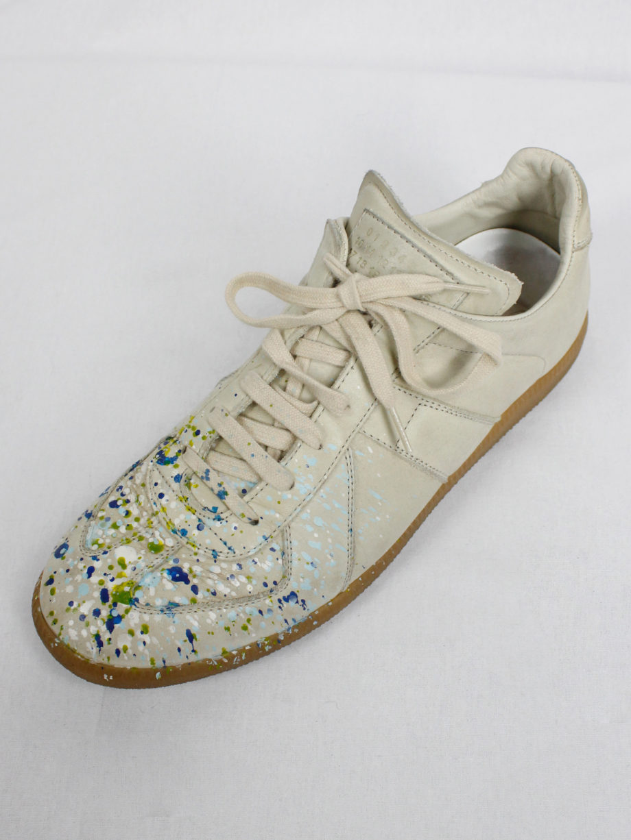 vintage Maison Martin Margiela replica beige sneakers with paint splatters (13)