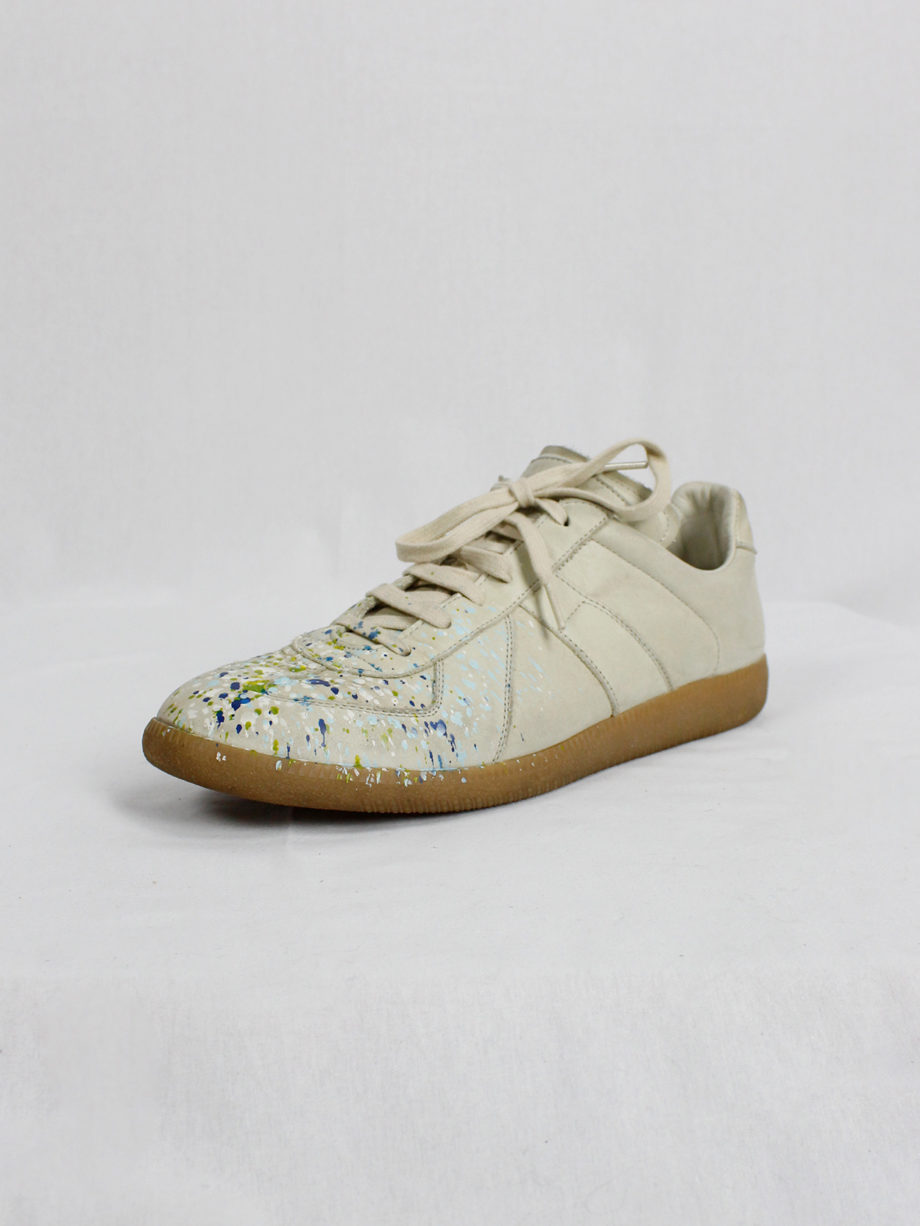 vintage Maison Martin Margiela replica beige sneakers with paint splatters (24)