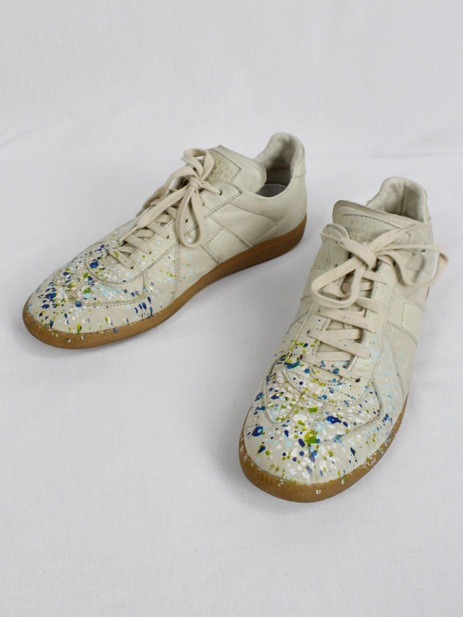 vintage Maison Martin Margiela replica beige sneakers with paint splatters (3)