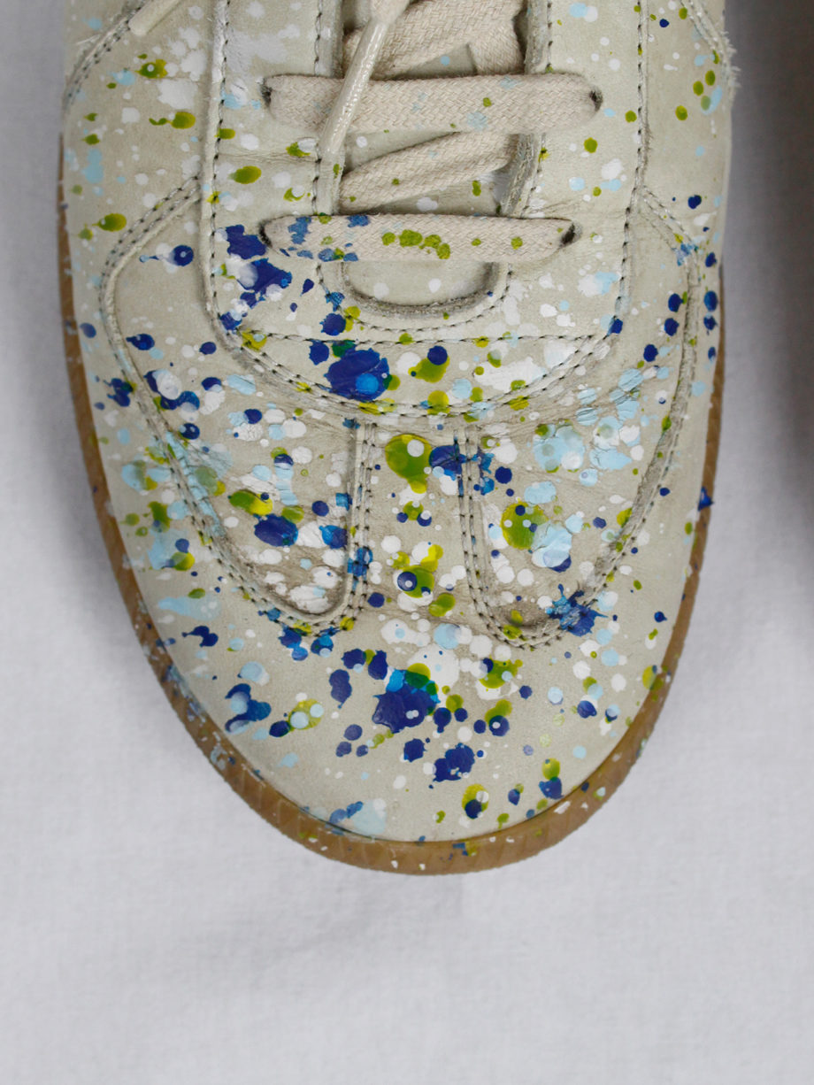 vintage Maison Martin Margiela replica beige sneakers with paint splatters (9)