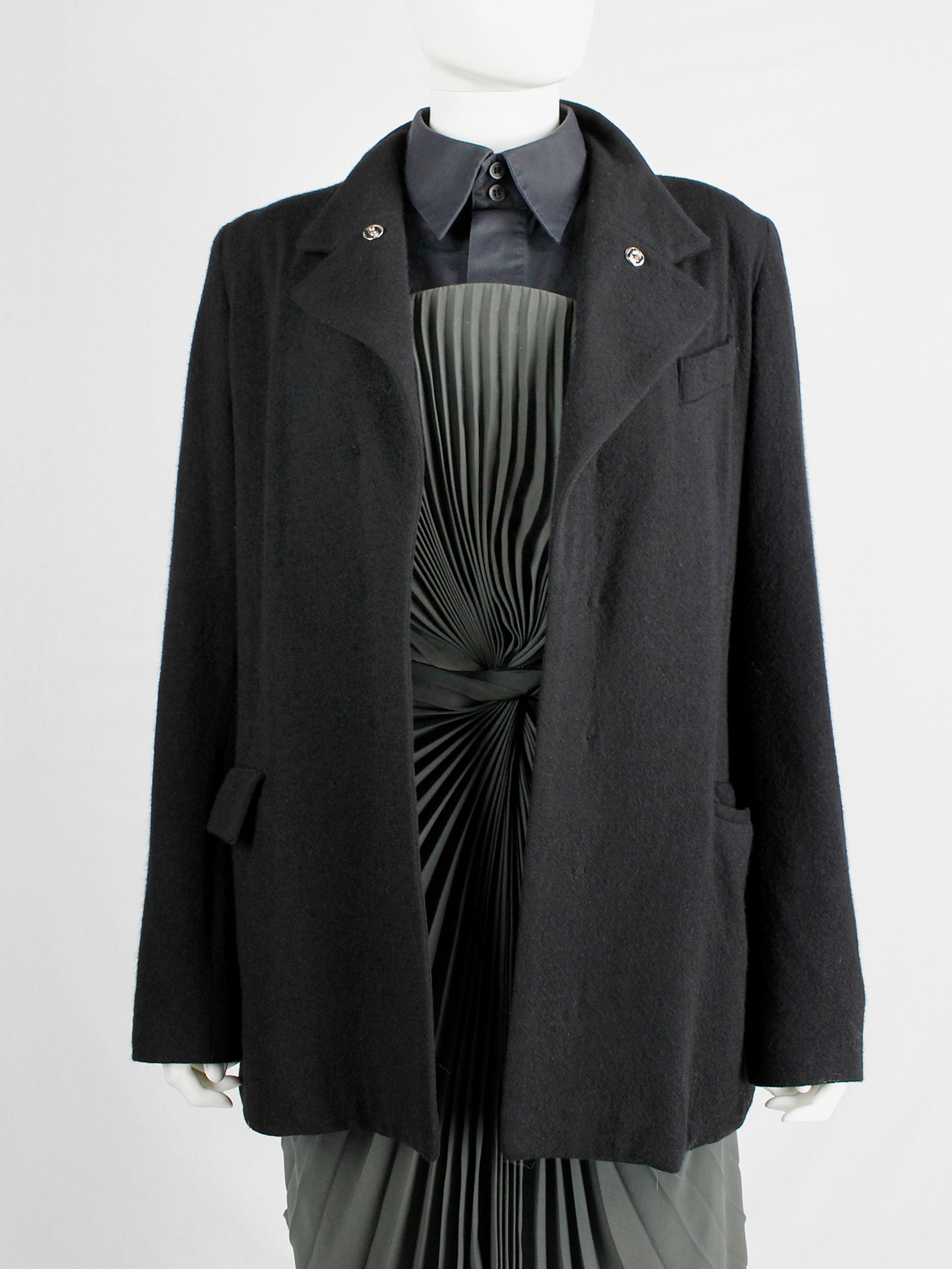 vintage af Vandevorst black wool formal coat with forward closing front fall 2000 (1)
