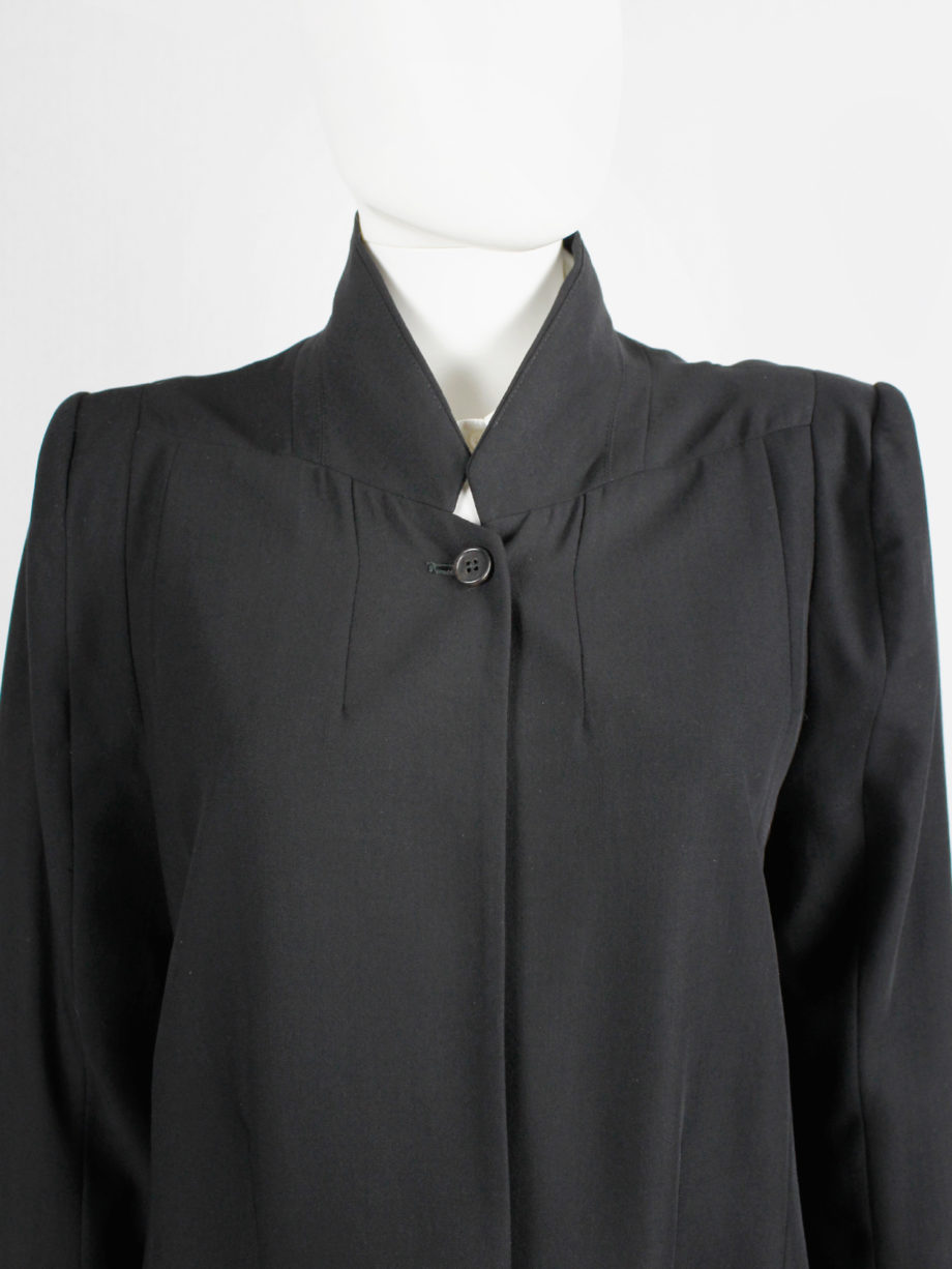 Ann Demeulemeester black oversized blazer with minimalist lapels spring 2010 (17)