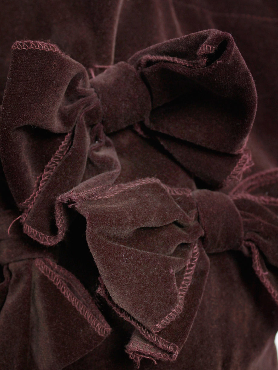 Comme des Garçons Comme burgundy velvet tote bag covered in bows (5)