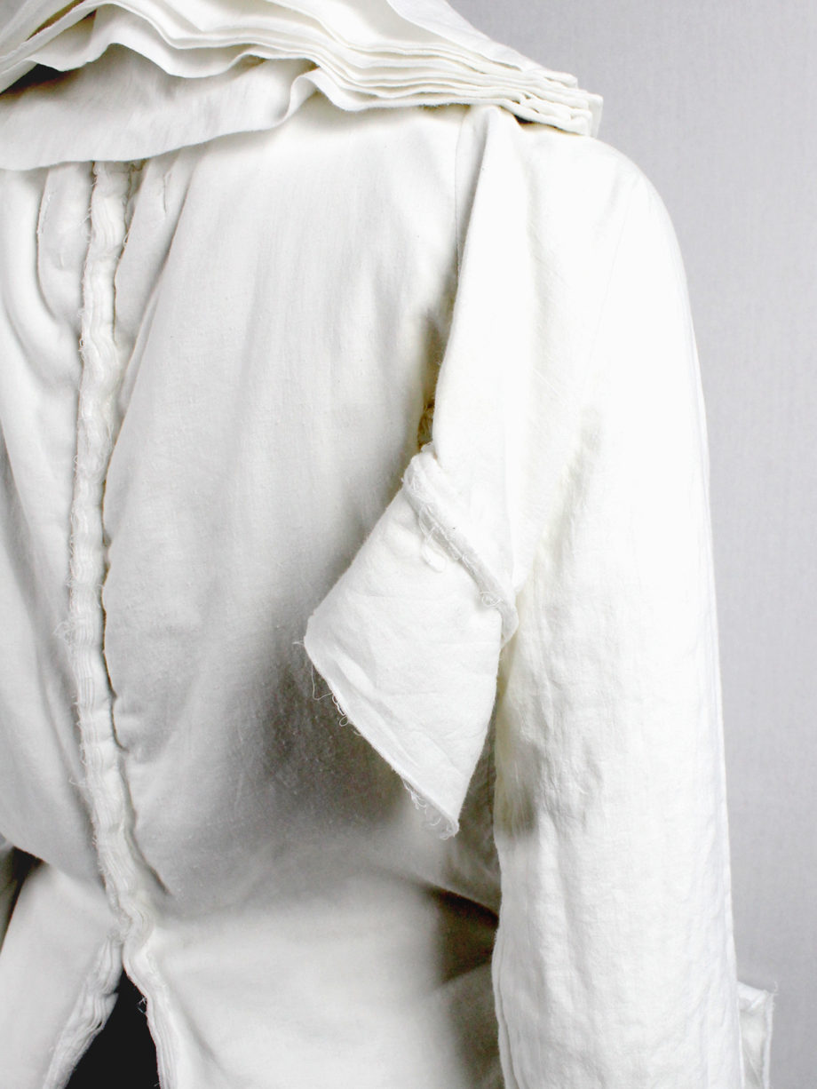 Junya Watanabe white blazer made of 8 blazers layered over each other spring 2005 (8)