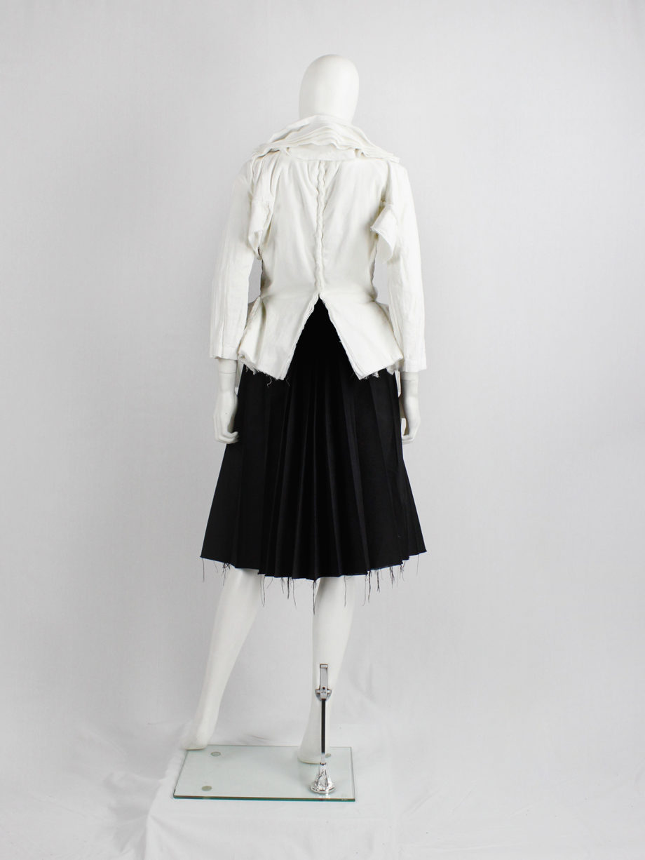 Junya Watanabe white blazer made of 8 blazers layered over each other spring 2005 (9)
