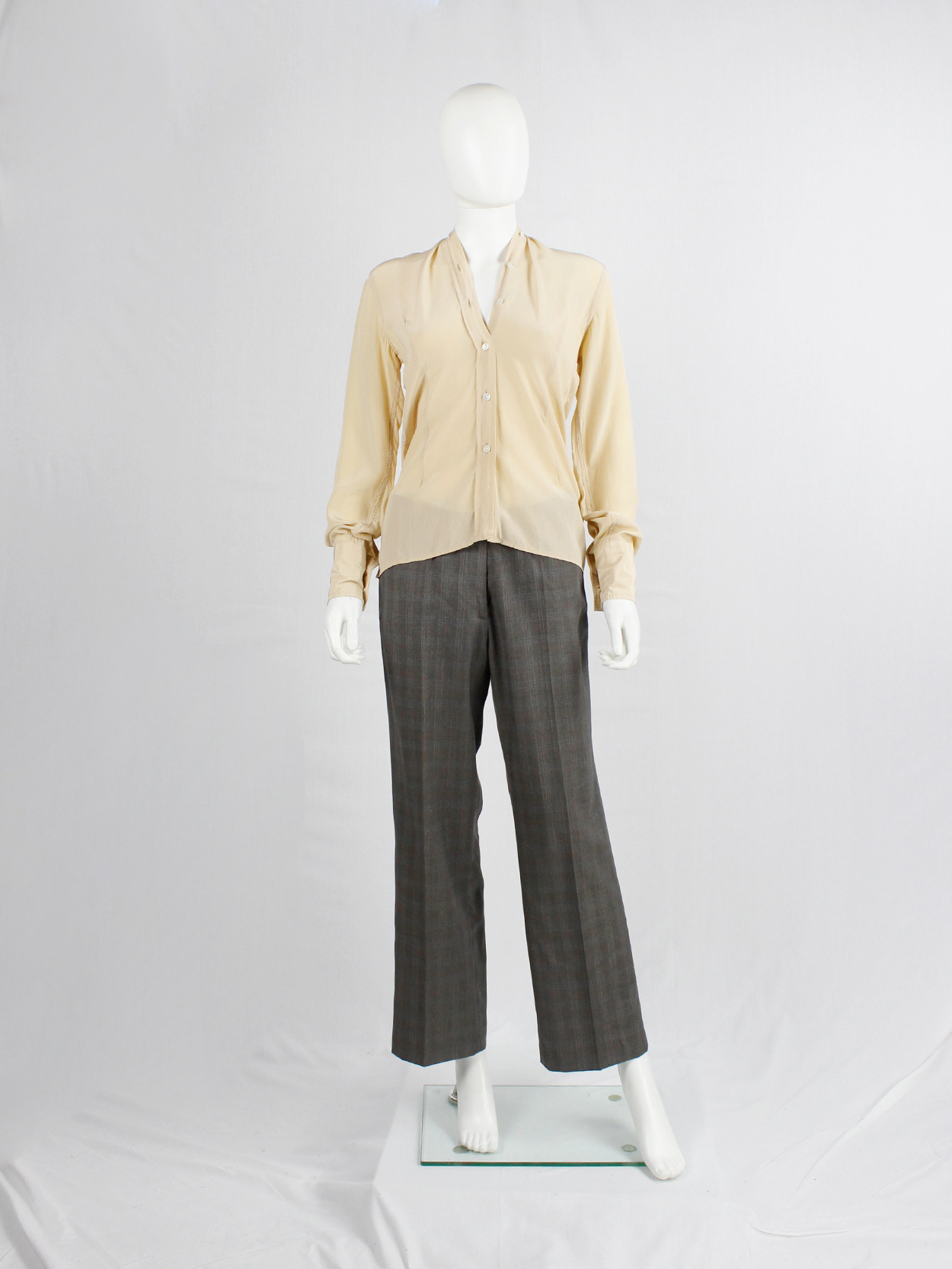 Maison Martin Margiela beige shirt that fully buttons up to the back fall 2010 (9)