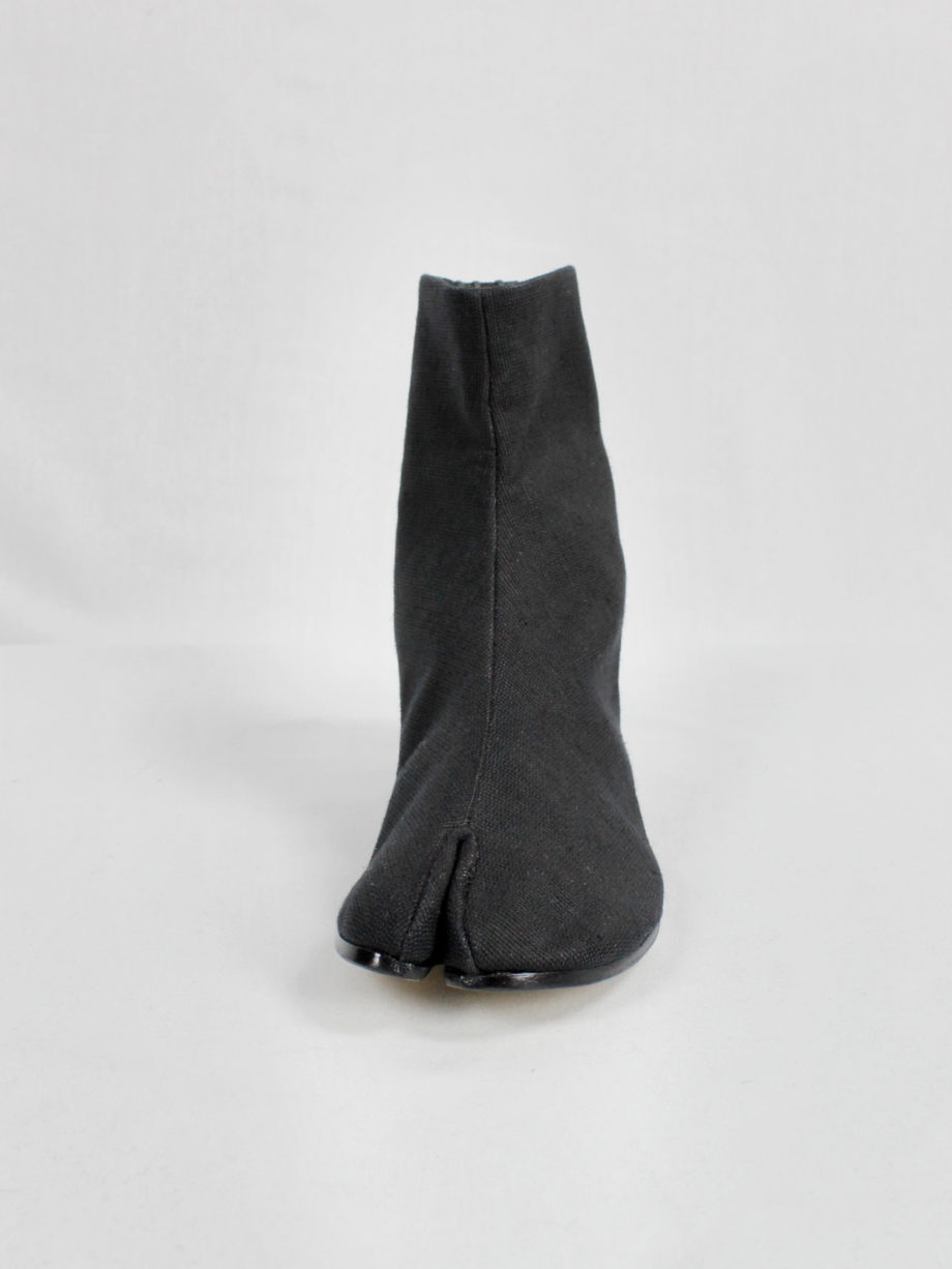 Maison Martin Margiela black tabi boots in woven fabric with low heel fall 1998 (24)