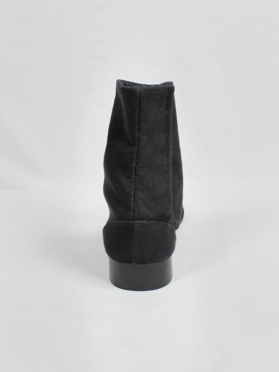 Maison Martin Margiela black tabi boots in woven fabric with low heel fall 1998 (4)