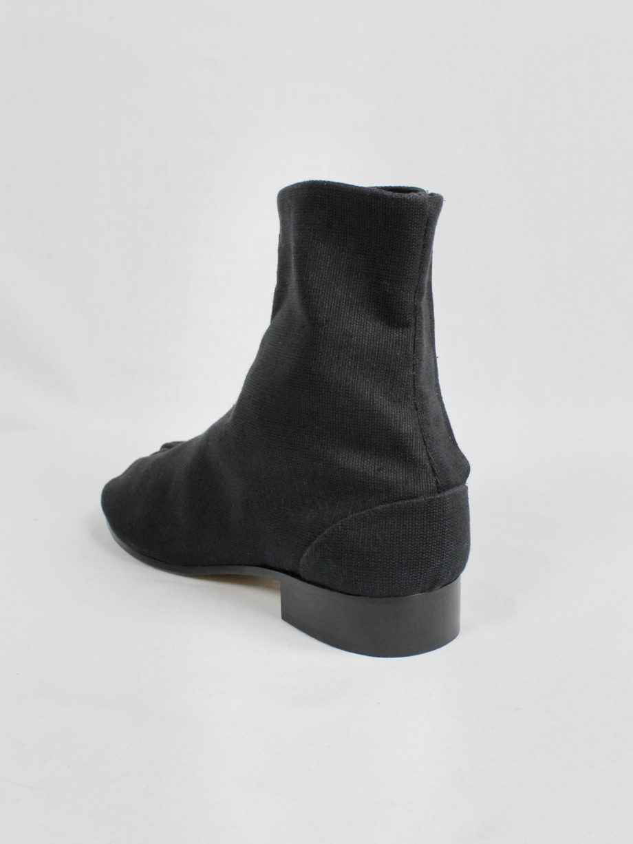 Maison Martin Margiela black tabi boots in woven fabric with low heel fall 1998 (5)