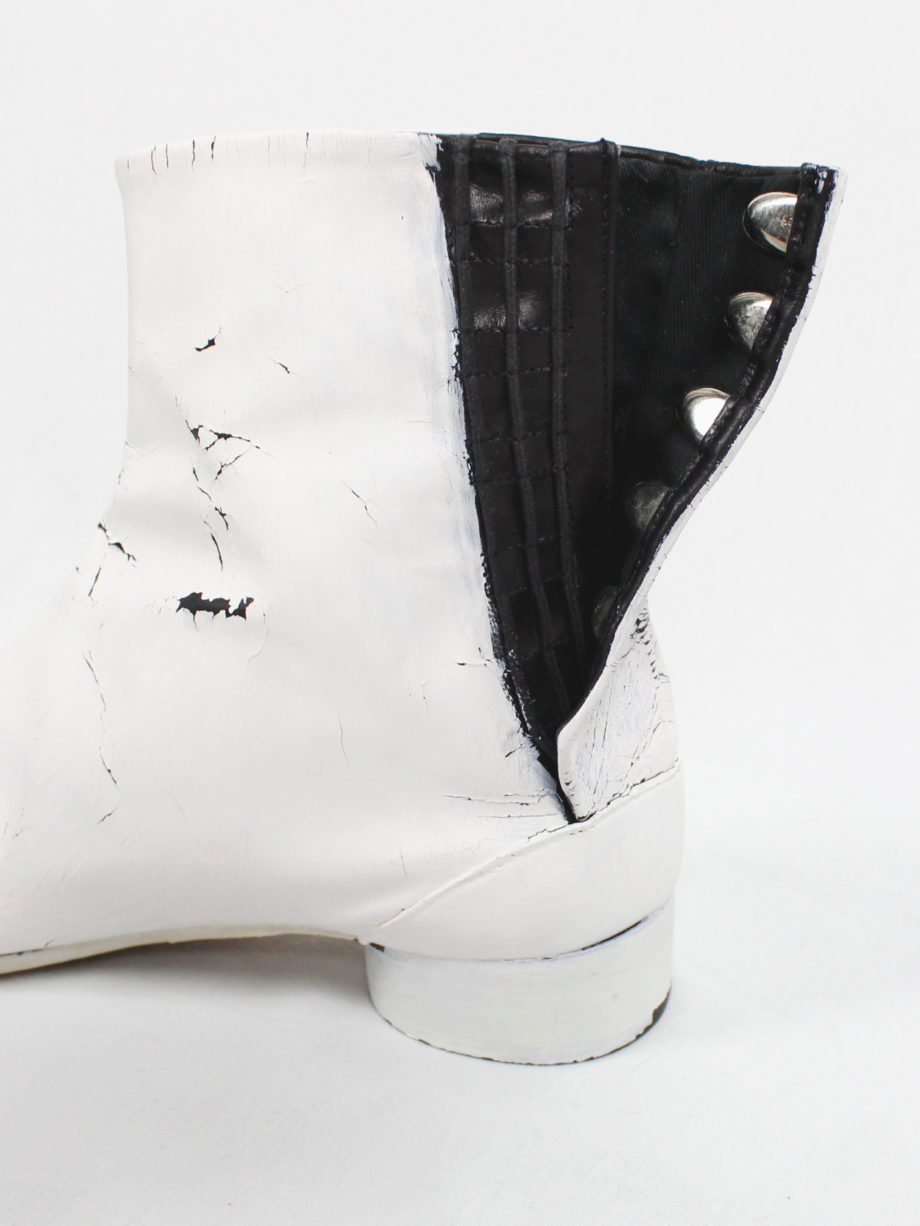 Maison Martin Margiela white painted tabi boots with low heel fall 1998 (23)