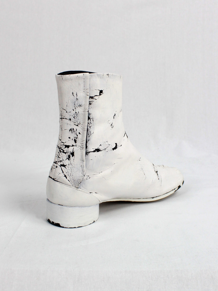 Maison Martin Margiela white painted tabi boots with low heel fall 1998 (4)