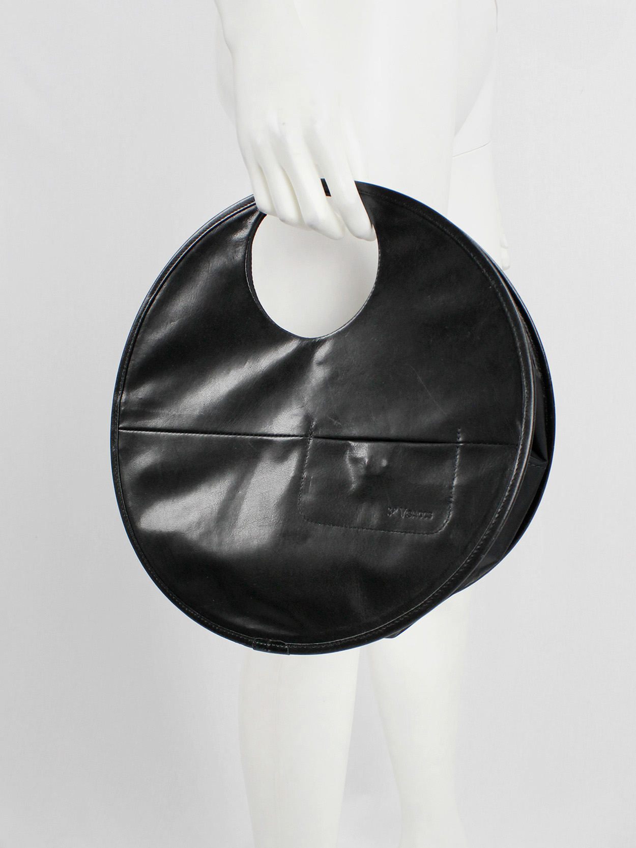 Y'SACCS Pour Tous black circle shaped handbag — 1990's - V A N II T A S