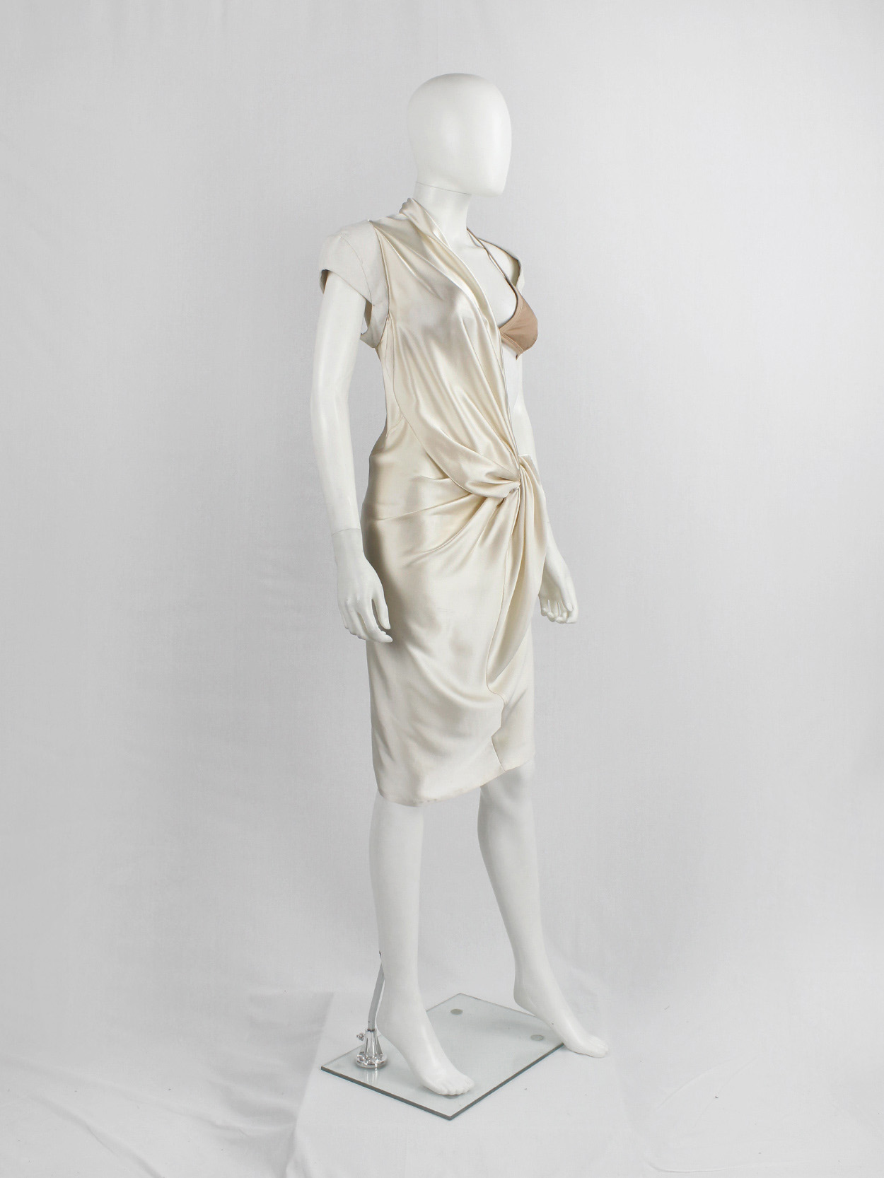A.F. Vandevorst pearl draped one-bust dress with white burlap shoulder panel spring 2011 (10)