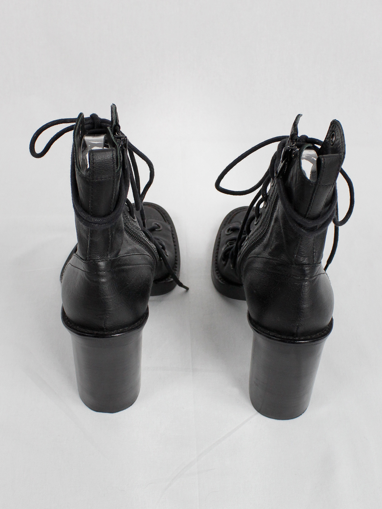 Ann Demeulemeester Blanche black corset lace sandals (40) — resort 2013 ...