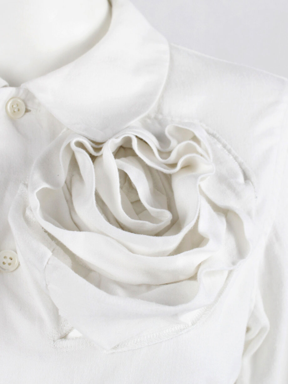 Comme des Garçons Comme white shirt with three-dimensional roses fall 2014 (12)