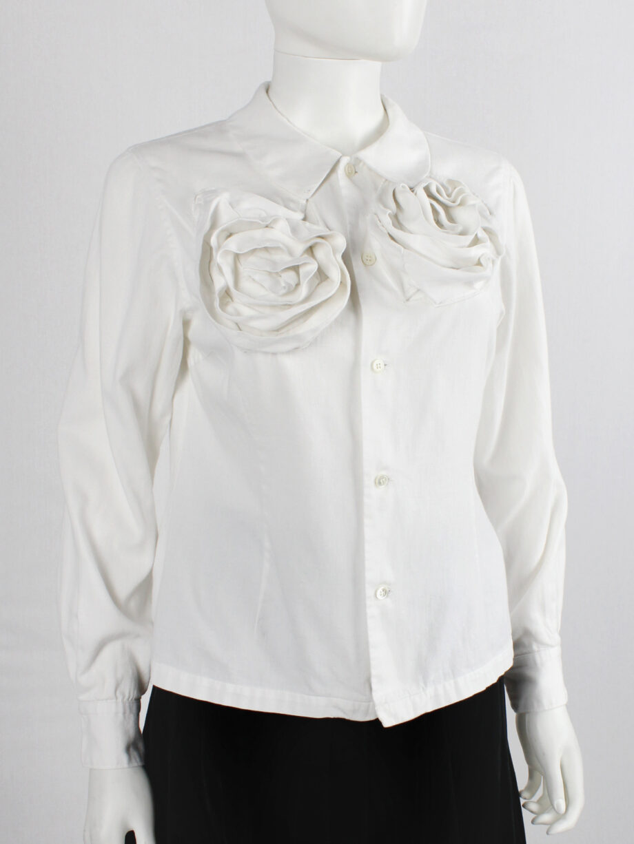 Comme des Garçons Comme white shirt with three-dimensional roses fall 2014 (13)