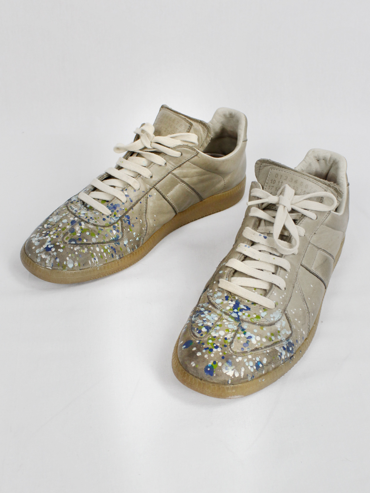 Maison Martin Margiela dark beige sneakers with paint splatters (41 ...