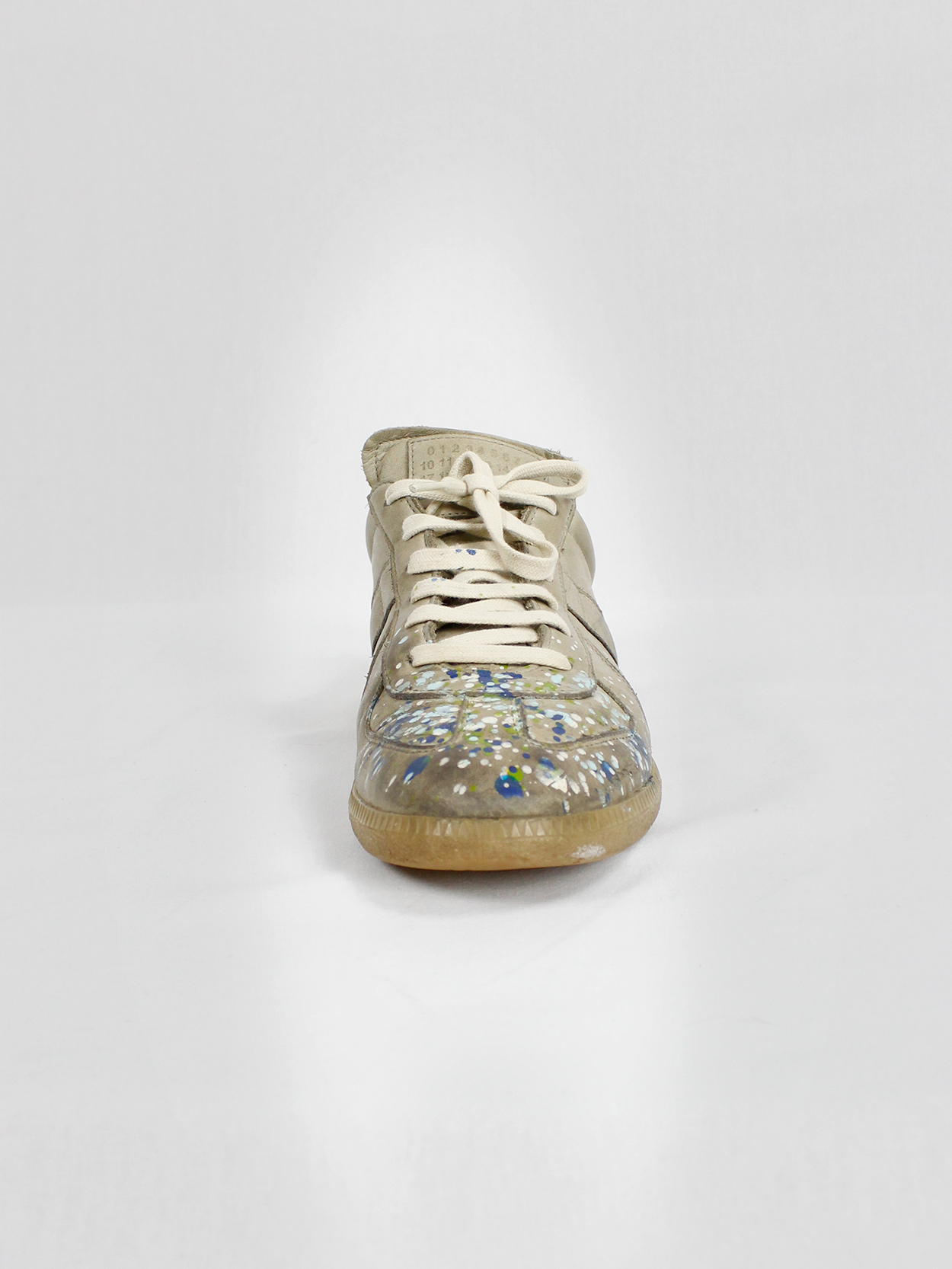 Maison Martin Margiela dark beige sneakers with paint splatters (41 ...