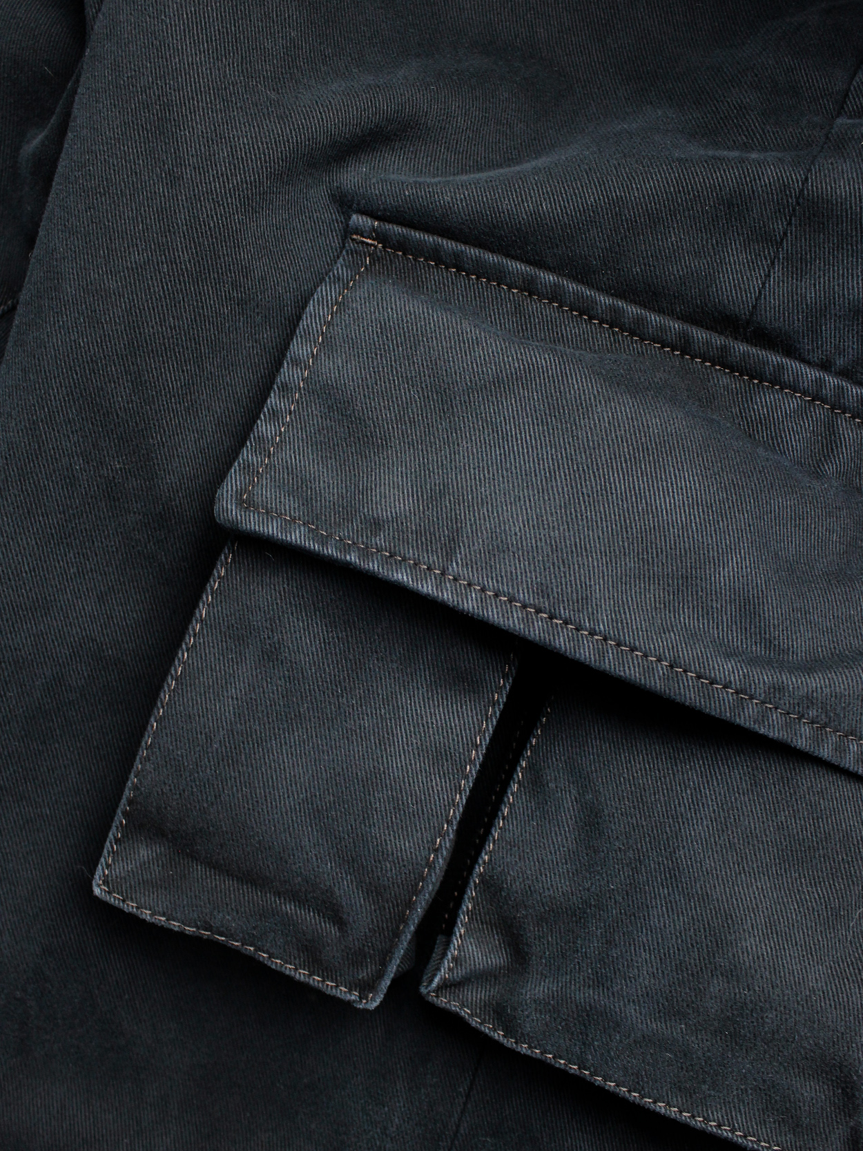 Yohji Yamamoto A.A.R black cargo trousers with pockets on the legs - V ...
