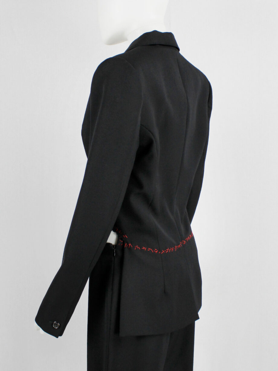 Jurgi Persoons black blazer deconstructed into a tailcoat with red stitches fall 1999 (21)