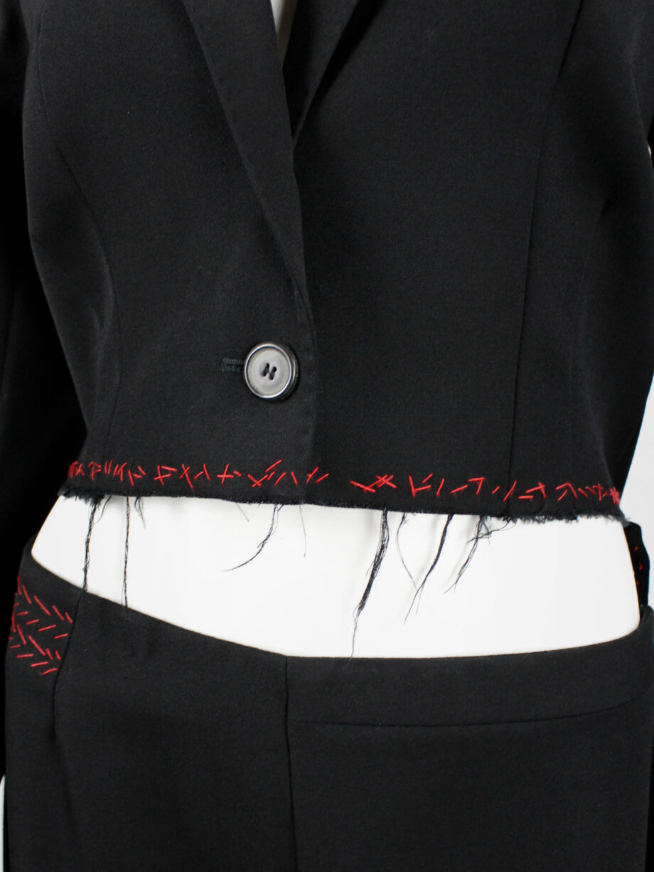 Jurgi Persoons black blazer deconstructed into a tailcoat with red stitches fall 1999 (9)