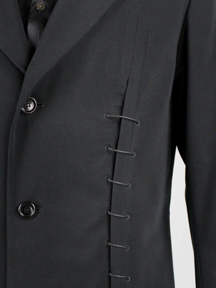 vaniitas Lieve Van Gorp black tailored blazer with two laced up front slits spring 2000 (15)