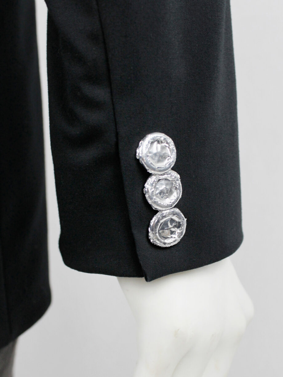 vaniitas Lieve Van Gorp black tailored blazer with two laced up front slits spring 2000 (3)
