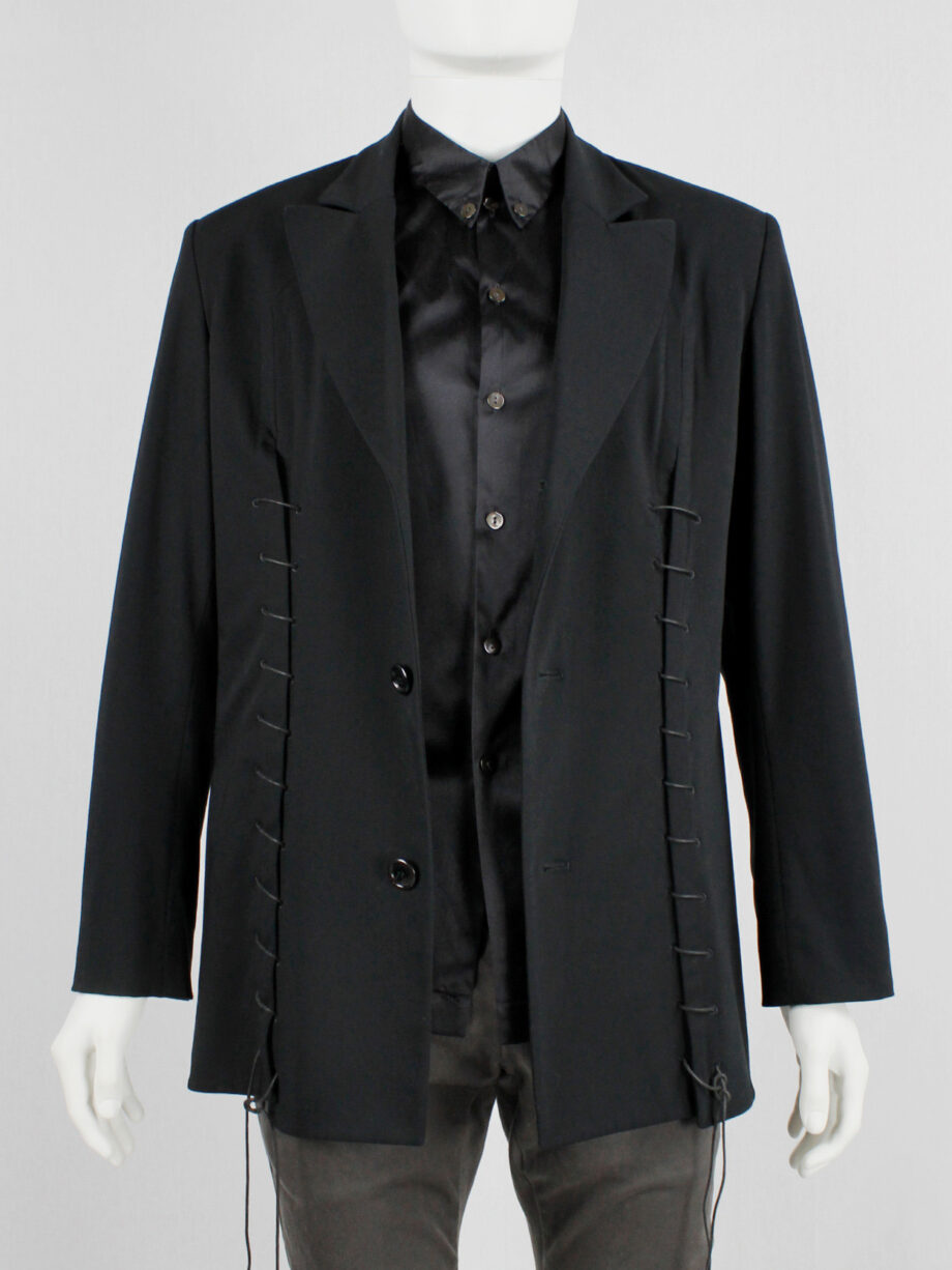 vaniitas Lieve Van Gorp black tailored blazer with two laced up front slits spring 2000 (8)