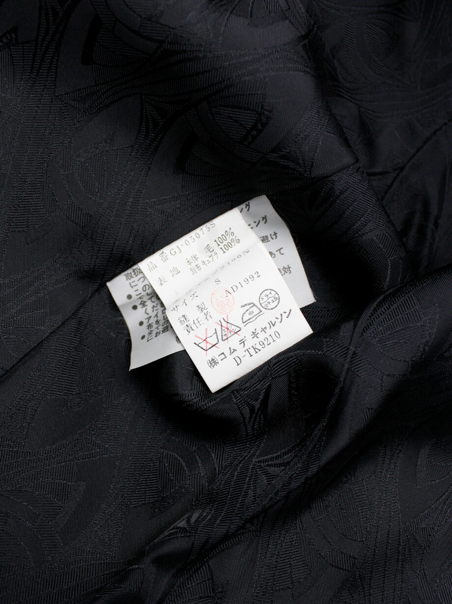 Comme des Garcons black blazer with scrunched lining coming out of the sleeves 1992 (7)