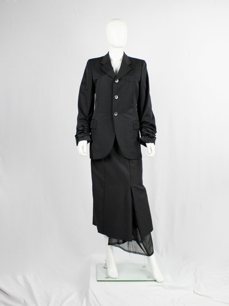 Comme des Garcons black blazer with scrunched lining coming out of the sleeves 1992 (8)