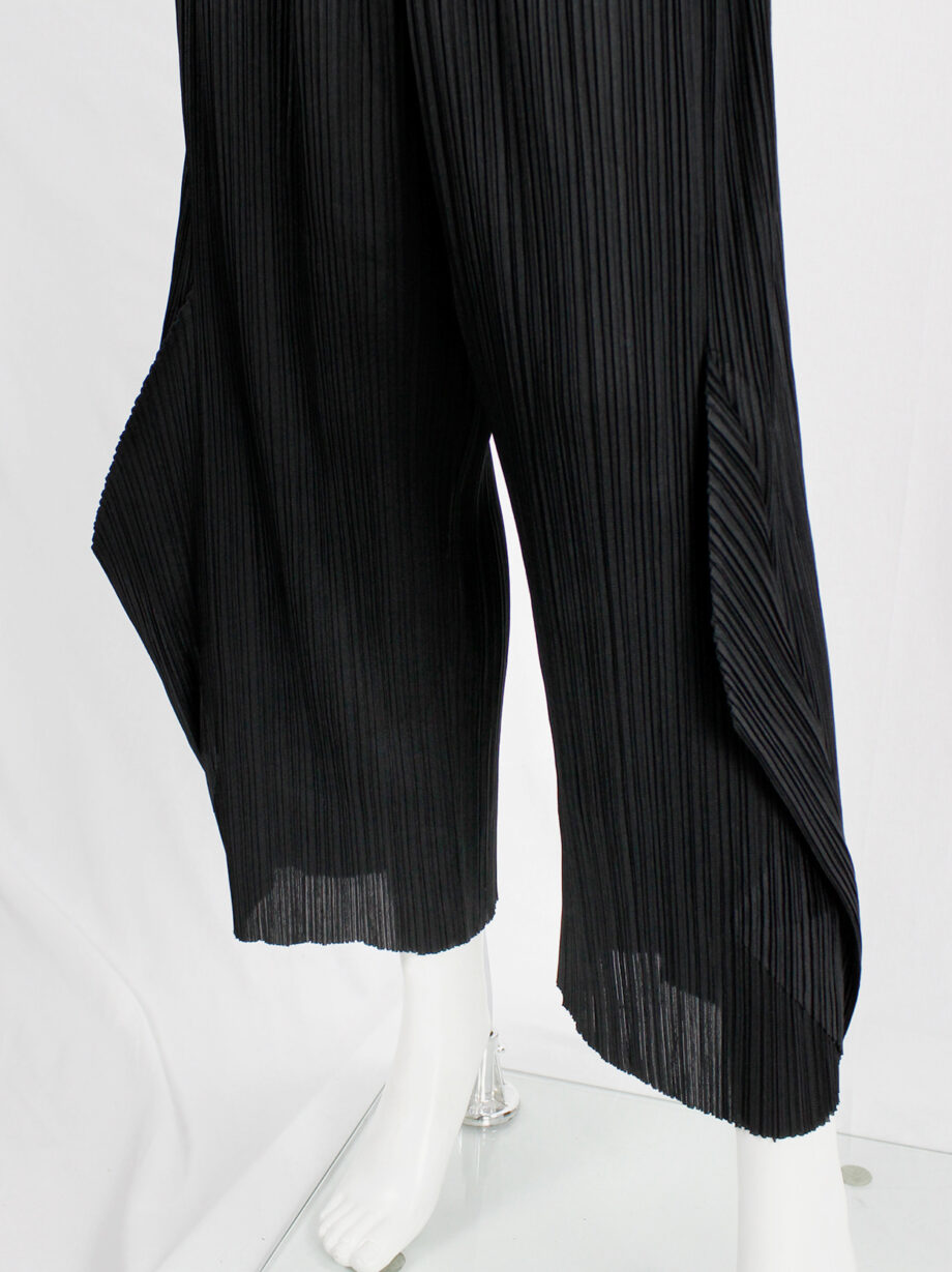 Issey Miyake Pleats Please black wide trousers with 3D triangles at the hem (3)