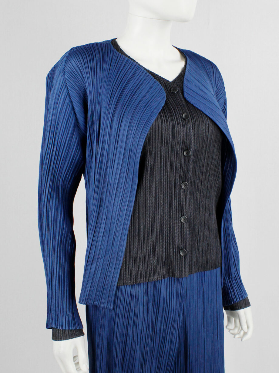 Issey Miyake Pleats Please bright blue trousers and cardigan with fine pleating (19)